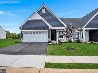 911 Shadowbrooke Dr, Dover, PA 17315