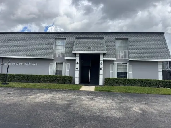 360 NW 69th Ave APT 202, Plantation, FL 33317