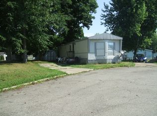 1107 Fairmont Cir, Brookfield, OH