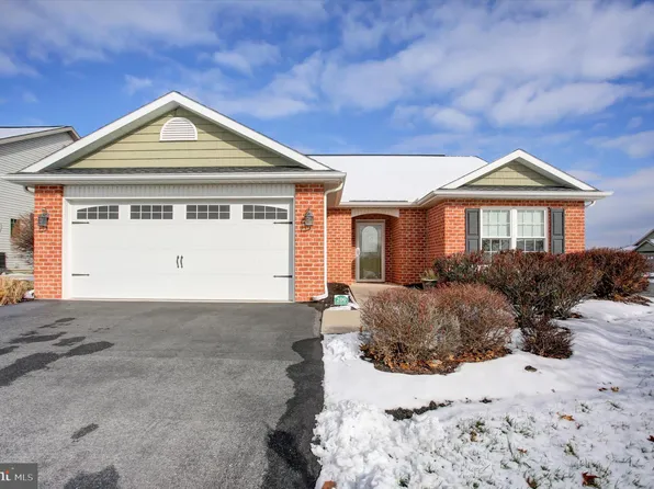 200 Park View Dr, Chambersburg, PA 17201
