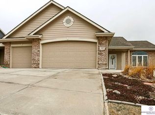 1420 Golden Hills Dr, Crescent, IA 51526