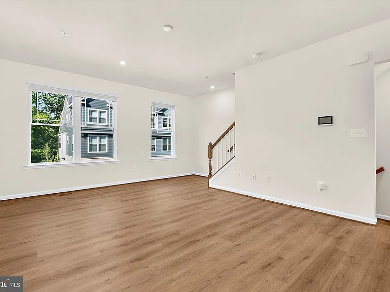 1102 Thomas Trl — Photo 18