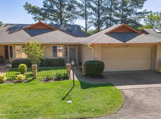 357 Cascades Cir E, Clinton, MS 39056