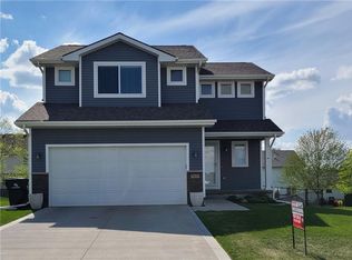 505 Meadow Brook Pl, Huxley, IA 50124
