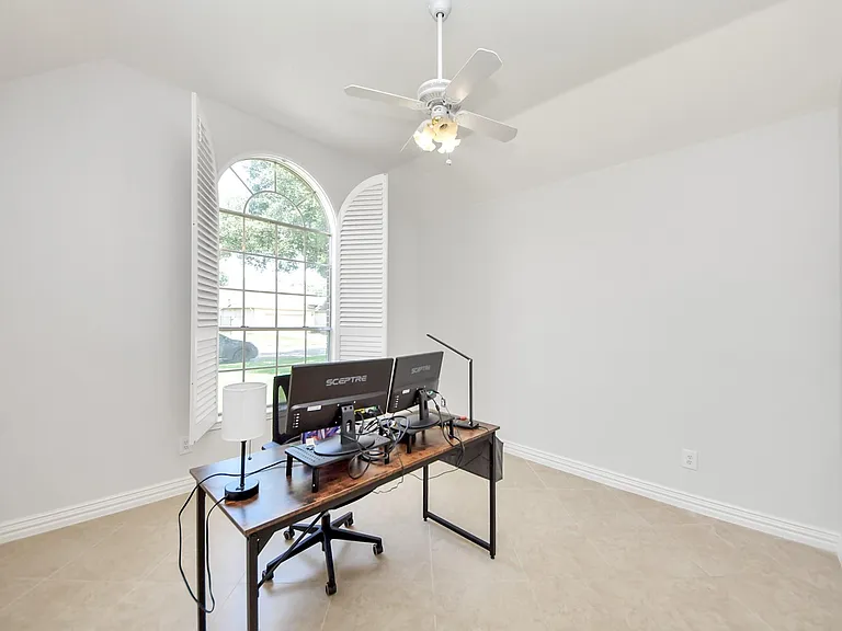 4214 Cambry Park — Photo 17