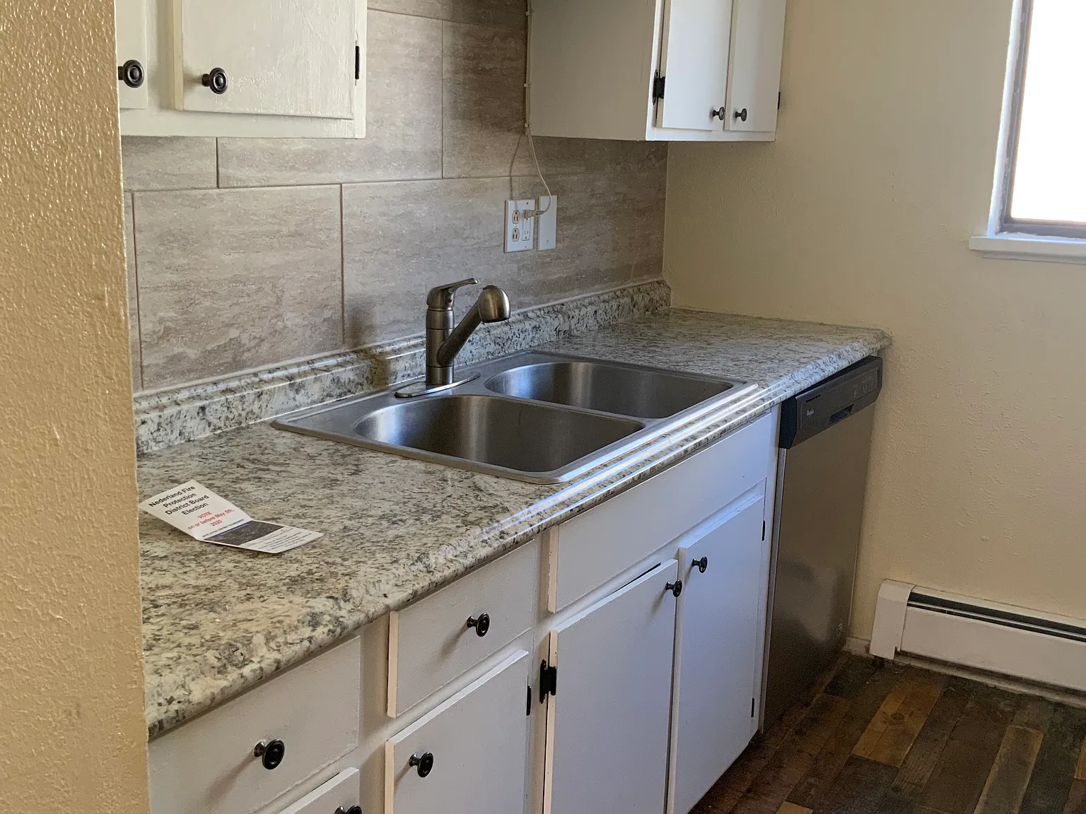 2 bed, 850 sqft, $1,995 — Photo 3