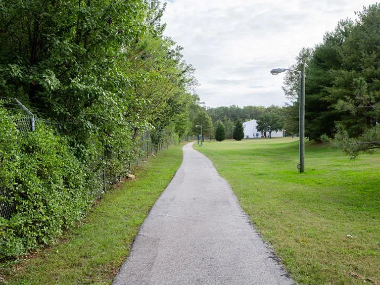 Glenn Forest - Liberty Military Housing — Photo 15