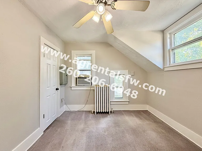 1002 Columbia Ave — Photo 9