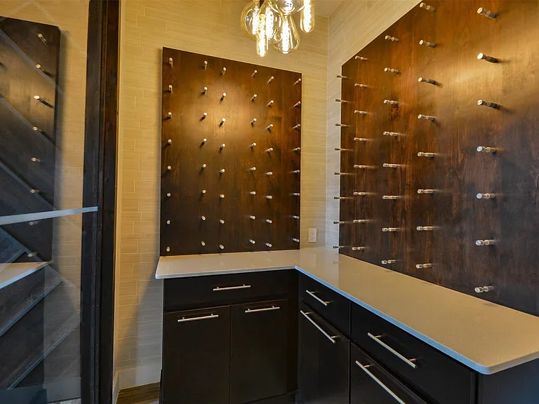 5911 Vineyard Creek Ln — Photo 6