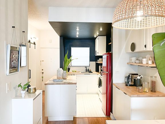 3rd image of 1960 Marseille Dr APT 402