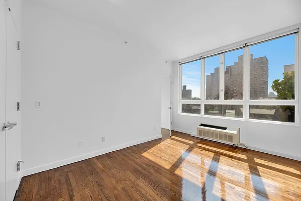 Sold by Bond New York | media 12