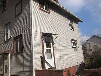 2nd image of 1130 Oby Pl NW