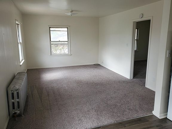 3rd image of 317 S 10th St