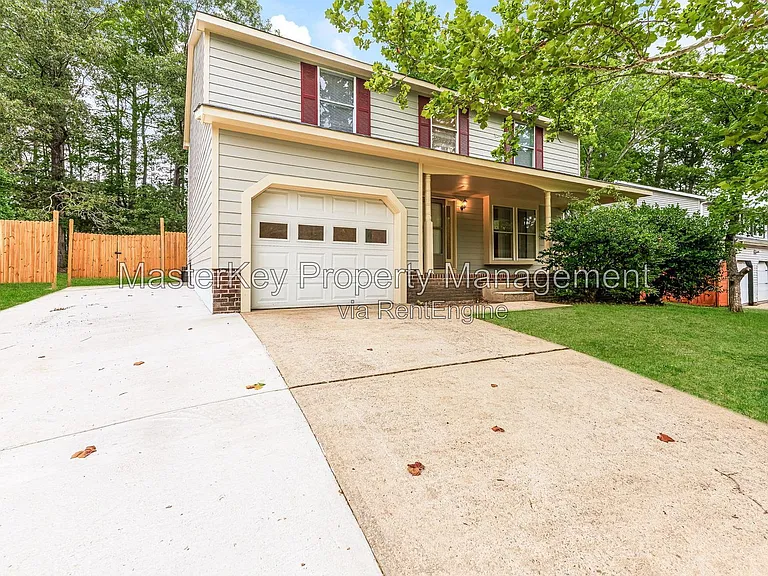 104 Castle Bay Ct — Photo 1