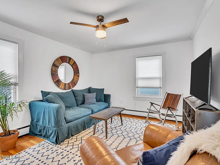 1227 Bay Ave — Photo 12