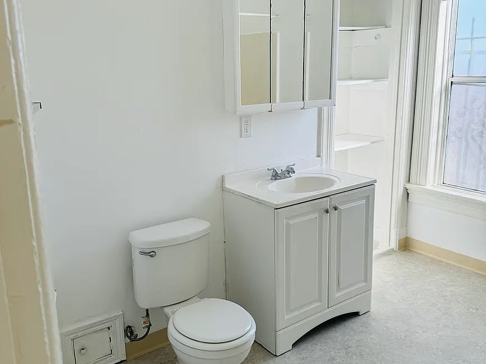 1st image of 1321 Peralta St APT 11