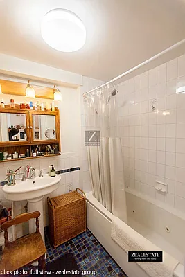 Rented by ZealEstate Group Inc | media 18