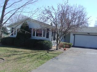 611 Wisconsin Strett, Waupaca, WI 54981