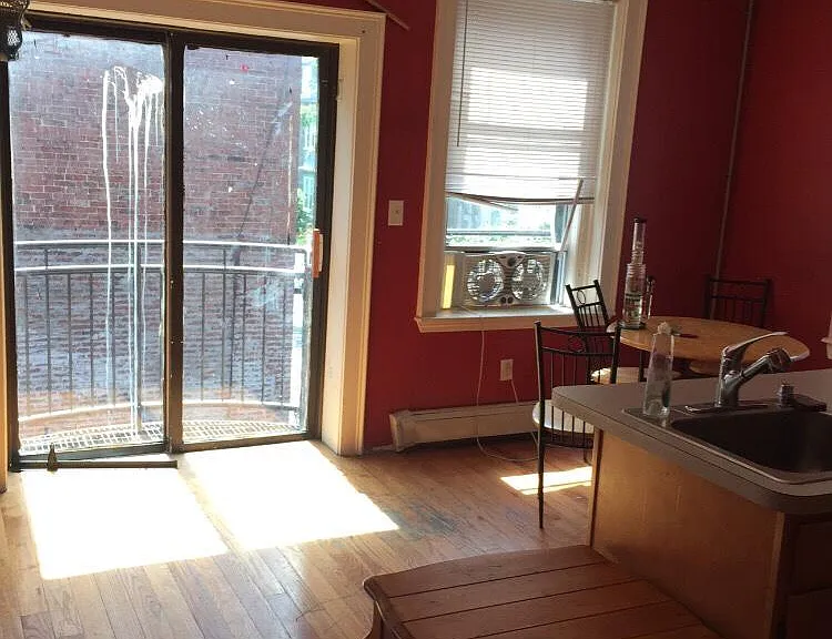 18 Burney St #1 — Photo 9