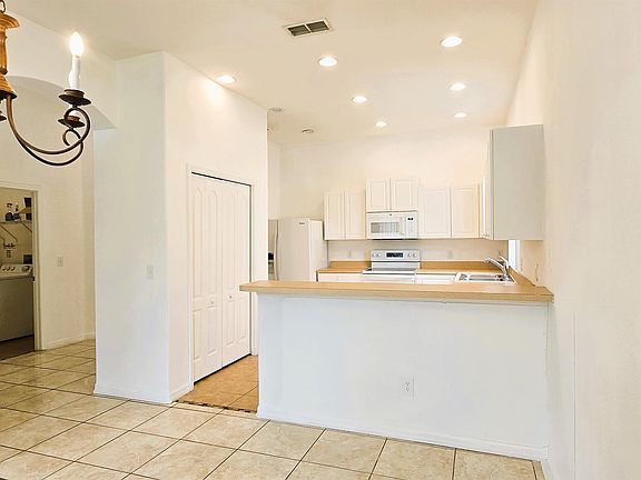 4th image of 1058 Tuscan Hills Blvd