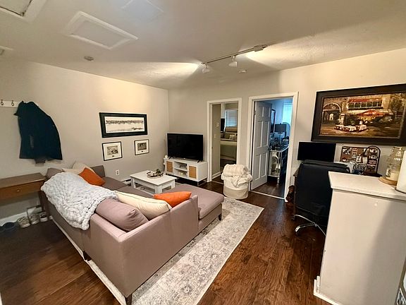 3rd image of 78 Marlborough St #1R