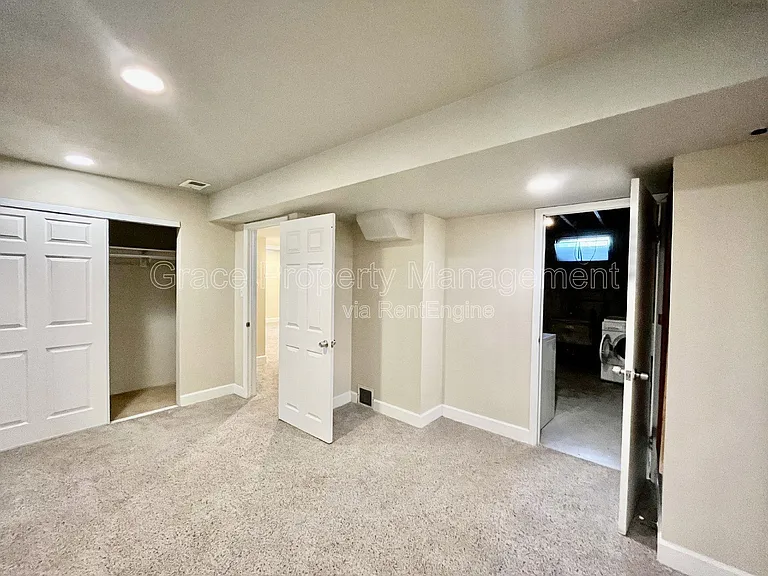 10758 Ogden St — Photo 15