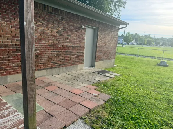 3815 Bonaventure Blvd, Louisville, KY 40219