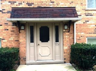 9994 Holly Ln APT 2S, Des Plaines, IL 60016
