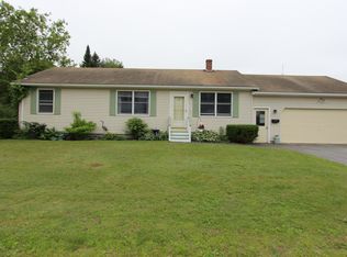 21 Ellis St, Lewiston, ME 04240