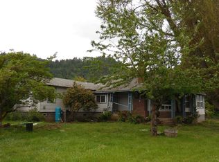 8520 Old Highway 99 S, Winston, OR 97496