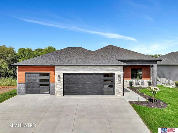 2nd image of 4309 Celestial Ln