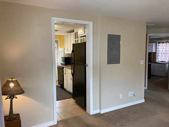 4th image of 106 Alabama Ave