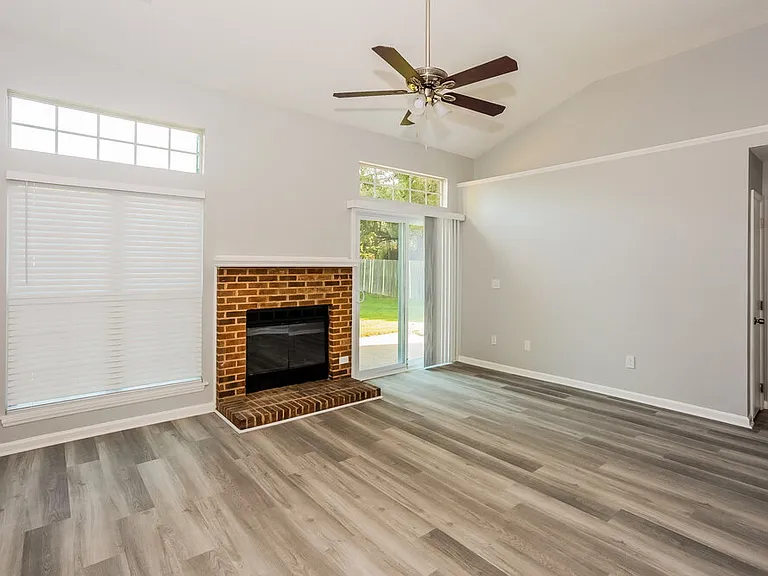 6115 Sunstone Dr — Photo 7