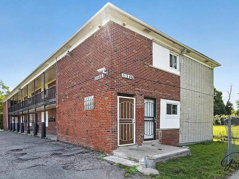 11546 Chalmers St — Photo 2