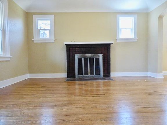 3rd image of 3319 N Vine St
