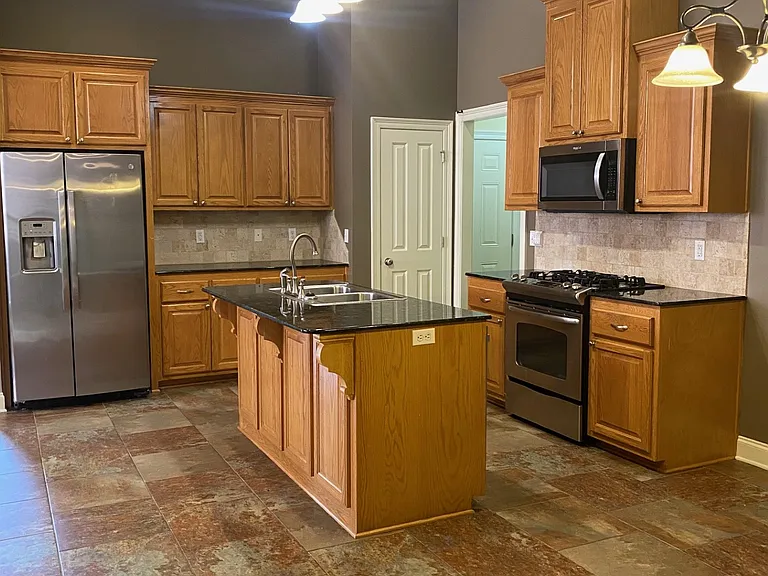 17744 Spring Creek Dr — Photo 6