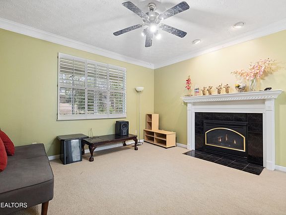 3rd image of 5621 NW Pinellas Dr