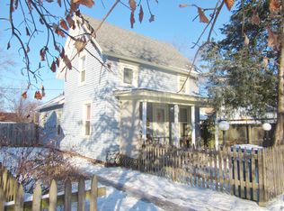 304 W Vine St, Champaign, IL 61820