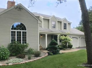 25 Beech Dr, Brunswick, ME 04011