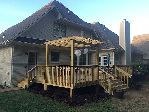 2nd image of 3750 Carisbrooke Dr