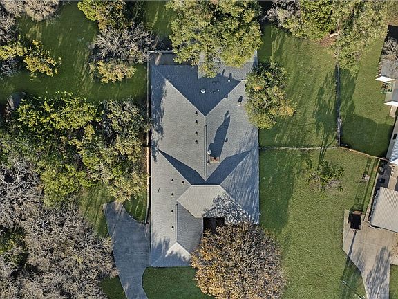 4th image of 1912 Mulberry Ct