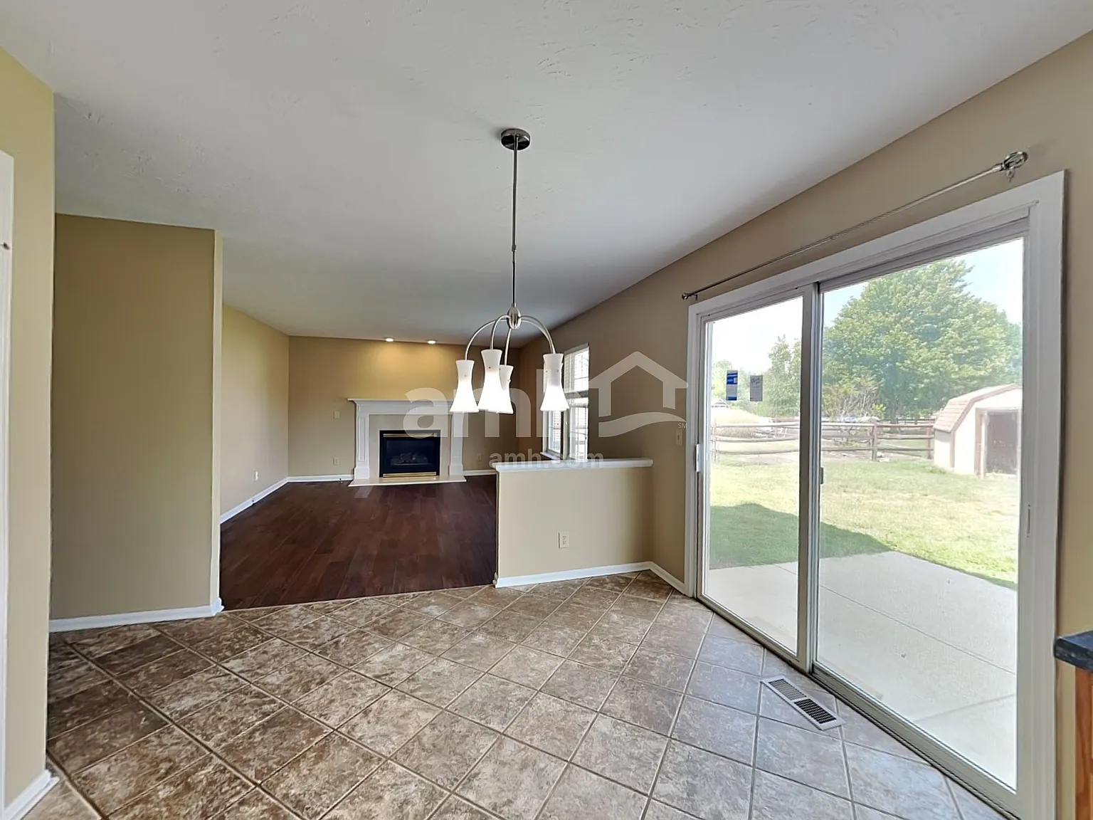 4 bed, 2.5 bath, 1888 sqft, $2,535 — Photo 4