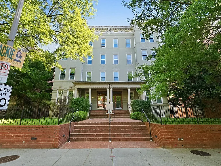 1324 Euclid St NW #407 — Photo 15