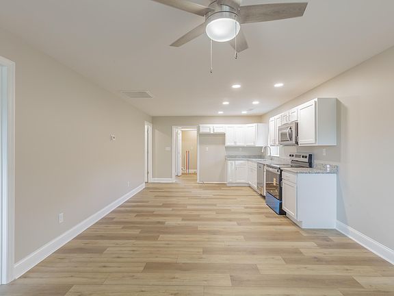 3rd image of 278 E Michigan Ave