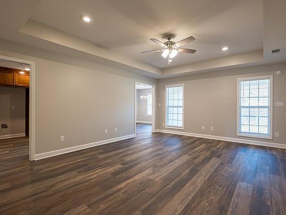 4th image of 3907 Sierra Ct