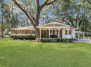 510 Center Dr W, Beaufort, SC 29902