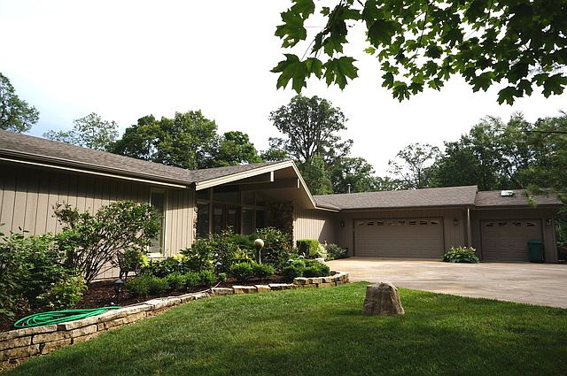 1st image of 2688 Hoberg Dr
