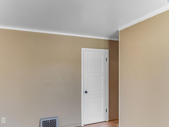 5th image of 502/504 Douglass Ave