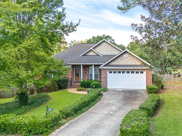 206 Redwood Ct, Auburn, AL 36830