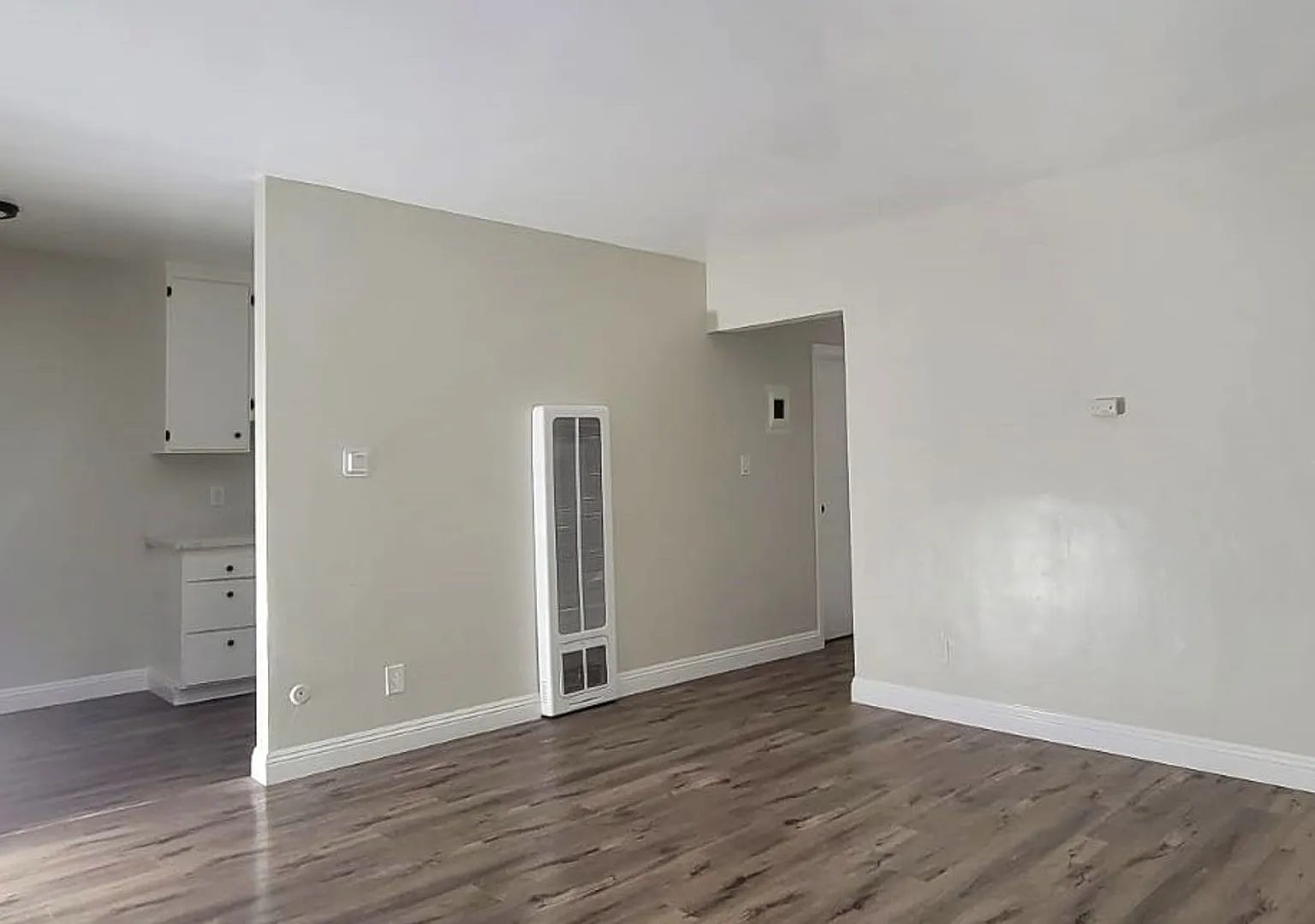 835-849 W. Vernon Avenue — Photo 4